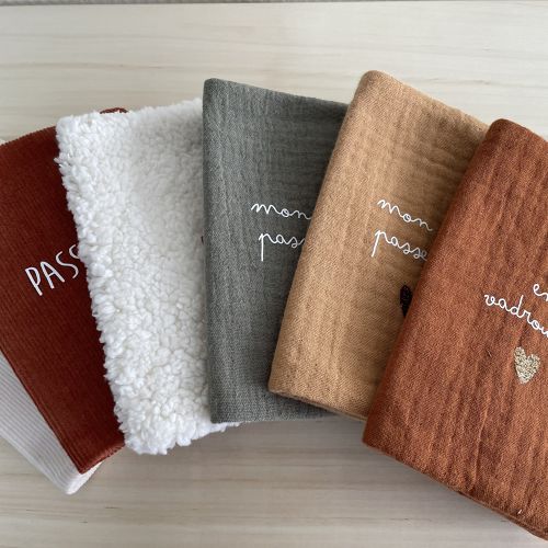 Les Petits Marmots | Protège passeport - Atelier Wagram