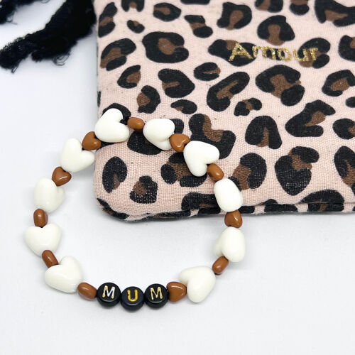 Les Petits Marmots | Bracelet coeurs écrus & marrons - Mum