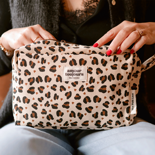 Les Petits Marmots | Trousse de toilette léopard coeur - Amour toujours