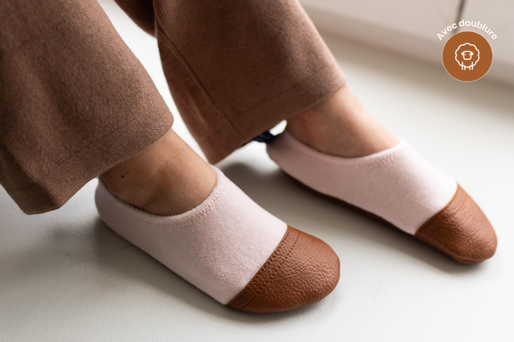 Les Petits Marmots | Chaussons souples - Les petits velours Pyjama rose pâle
